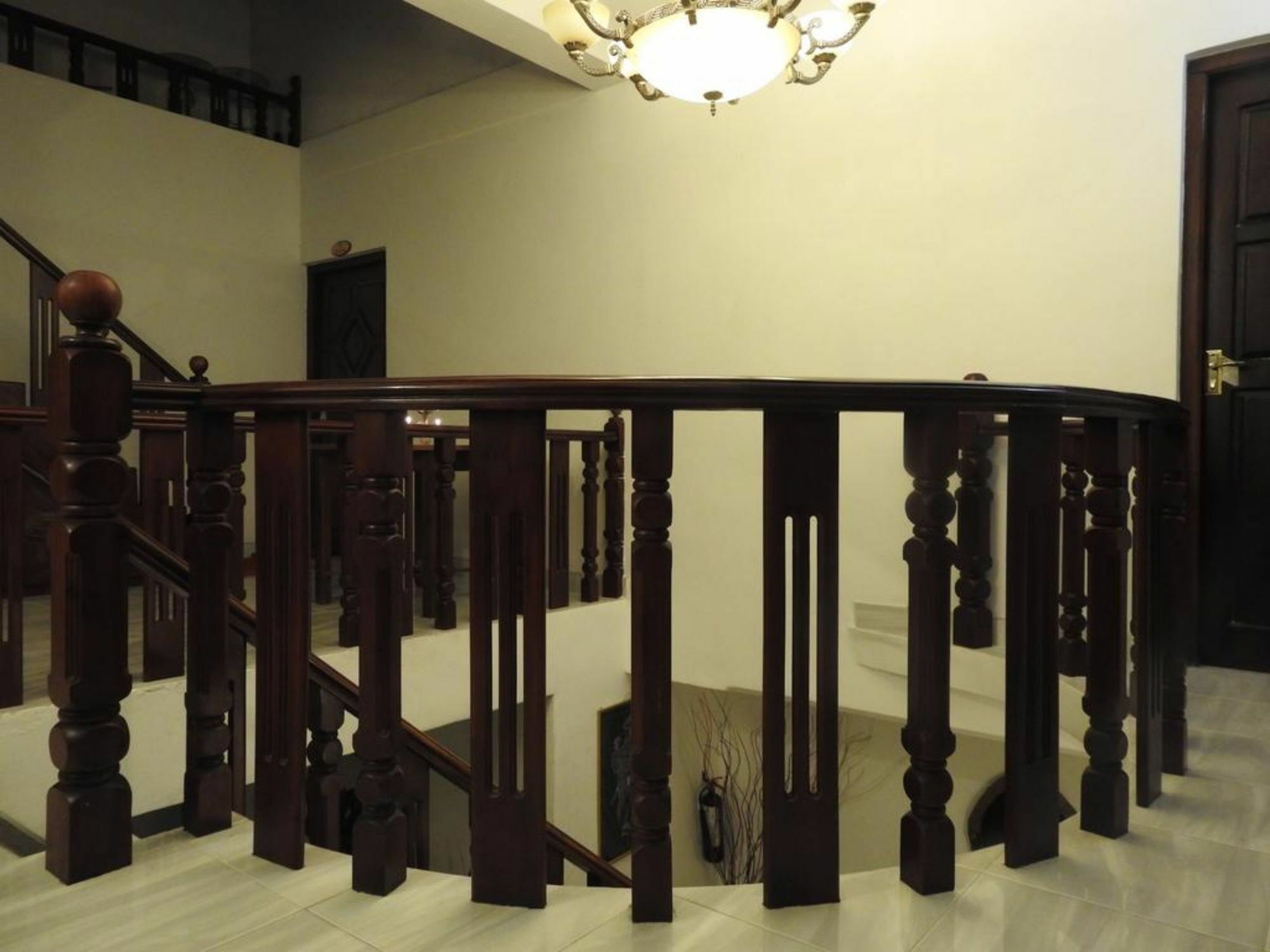 Oak Wood Inn 캔디 외부 사진